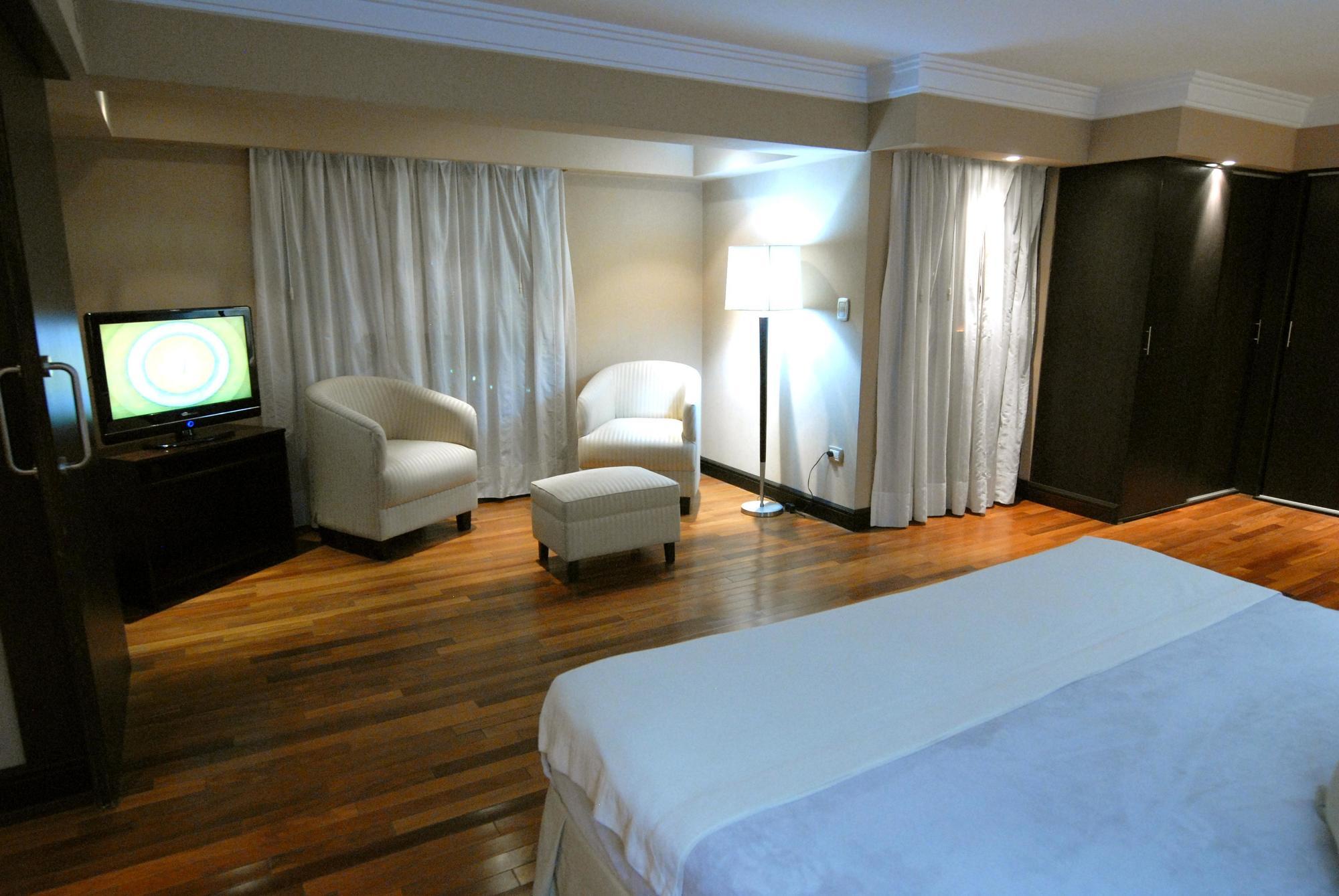 Premium Tower Suites Mendoza Exterior foto